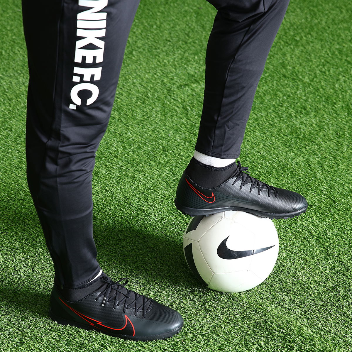 Mercurial Superfly 7 Club Tf Unisex Siyah Halı Saha Ayakkabısı AT7980-060