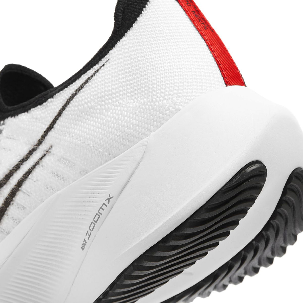 Air Zoom Tempo Next Erkek Beyaz Koşu Ayakkabısı CI9923-102