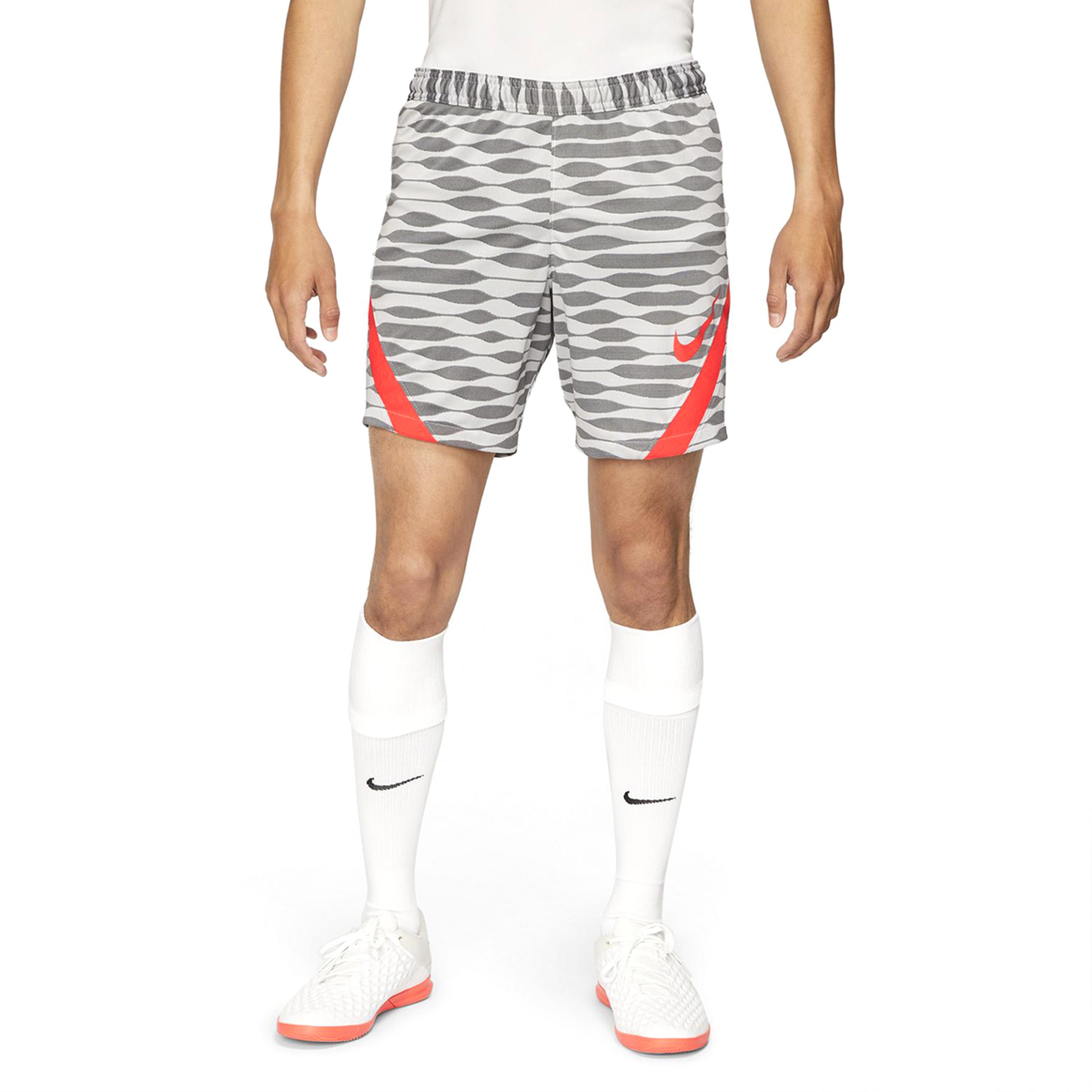 Dri-Fit Strke21 K Erkek Beyaz Futbol Şort CW5850-100