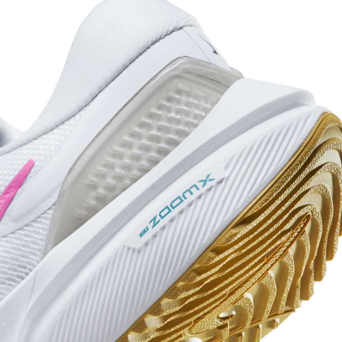 Wmns Air Zoom Vomero 16 Kadın Beyaz Koşu Ayakkabısı DA7698-104