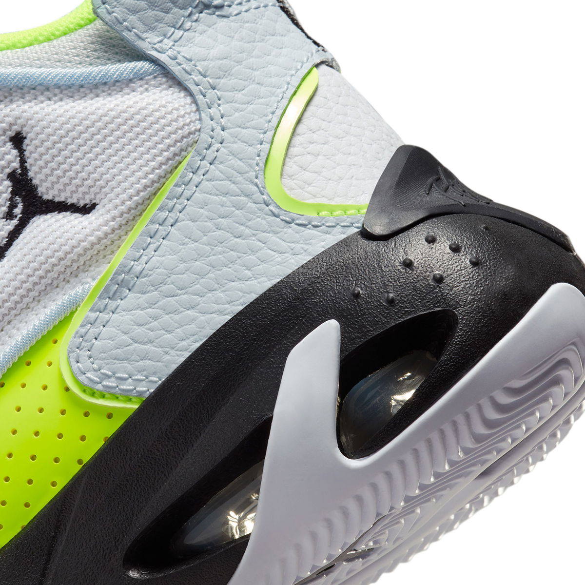 Jordan Max Aura 4 (Gs) Kadın Gri Basketbol Ayakkabısı DV3175-017
