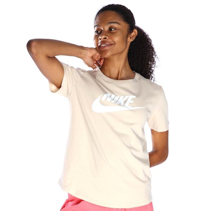 Nike Sportswear Club Kadın Beyaz Günlük Stil T-Shirt DX7906-126