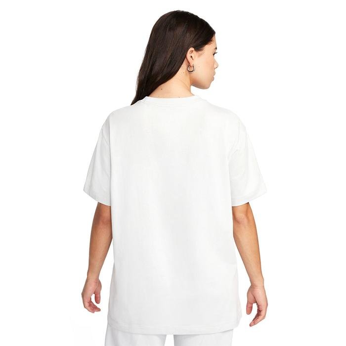 Nike Sportswear Kadın Beyaz Günlük Stil T-Shirt FV8002-025_1