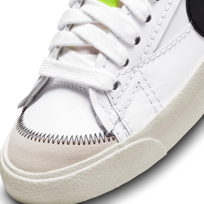 W Blazer Low '77 Jumbo Kadın Beyaz Sneaker Ayakkabı DQ1470-101 1605304