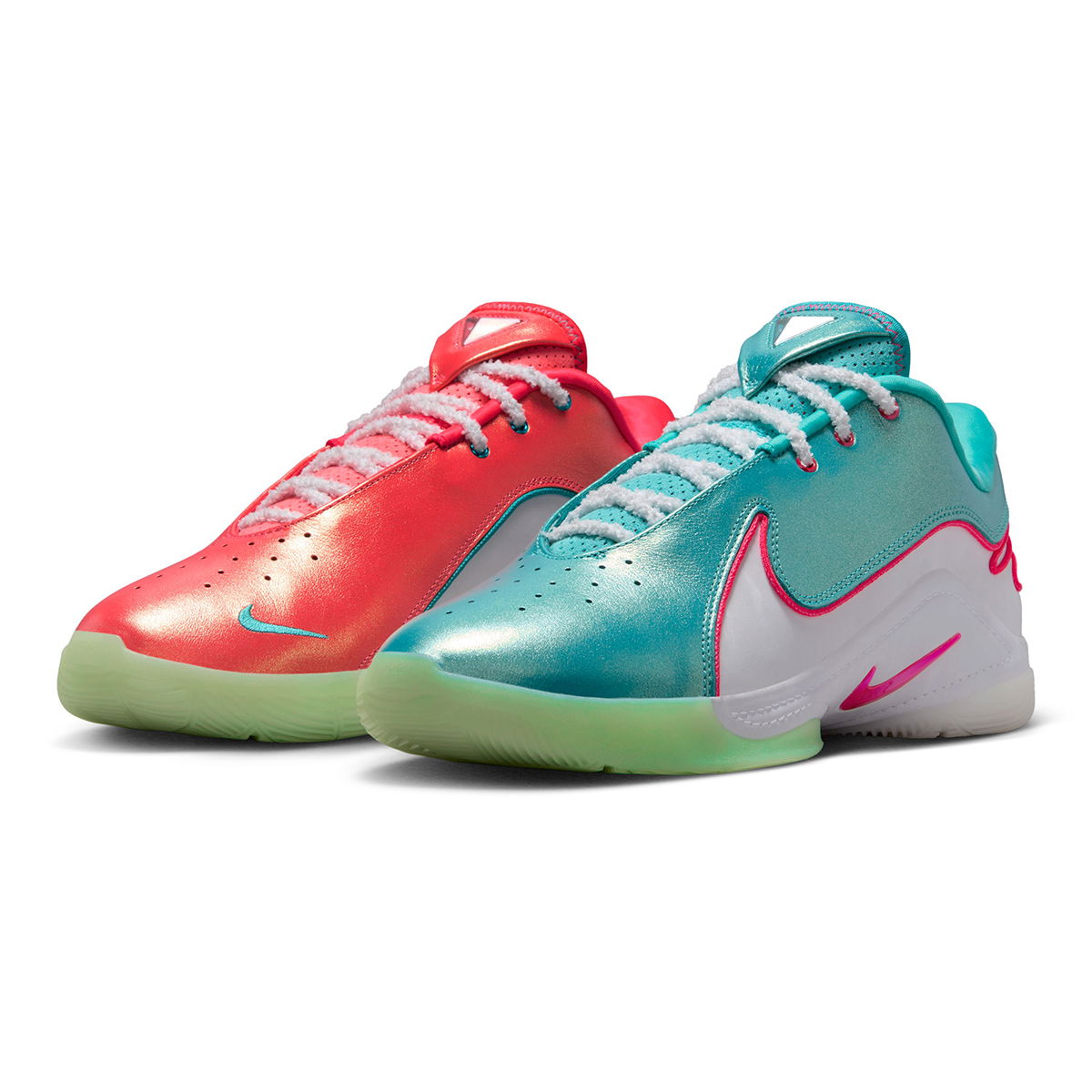 Lebron XXII Xmas Erkek Kırmızı Basketbol Ayakkabısı HV5148-600