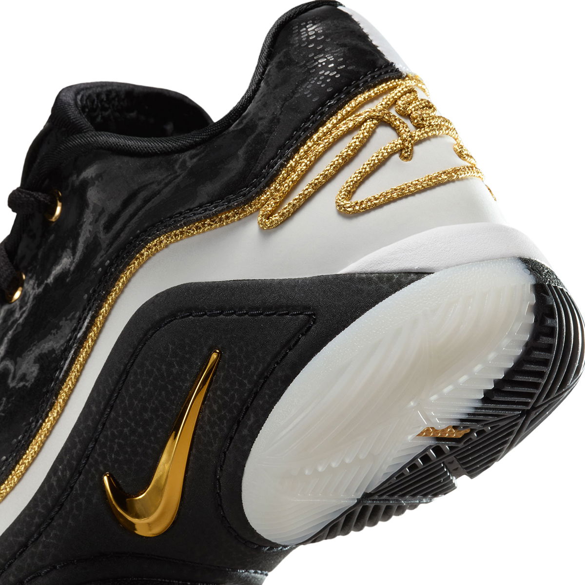 Lebron XXII Split Gs NBA Çocuk Beyaz Basketbol Ayakkabısı HV8616-100