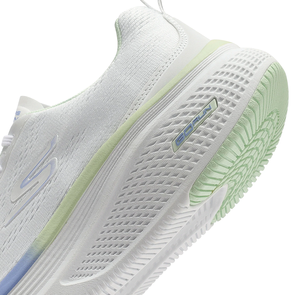 Go Run Elevate 2.0 Kadın Beyaz Koşu Ayakkabısı 129000 WMNT