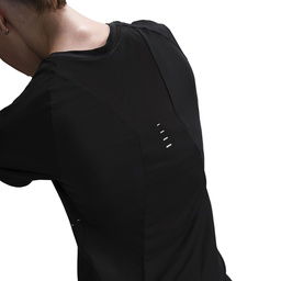 Swift Dri-Fit Kadın Siyah Koşu T-Shirt HM9698-010