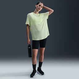 One Relaxed Dri-Fit Kadın Sarı Antrenman T-Shirt FN2814-701