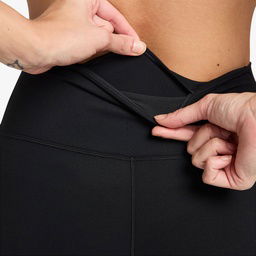 One Dri-Fit Kadın Siyah Antrenman Tayt IB9382-010