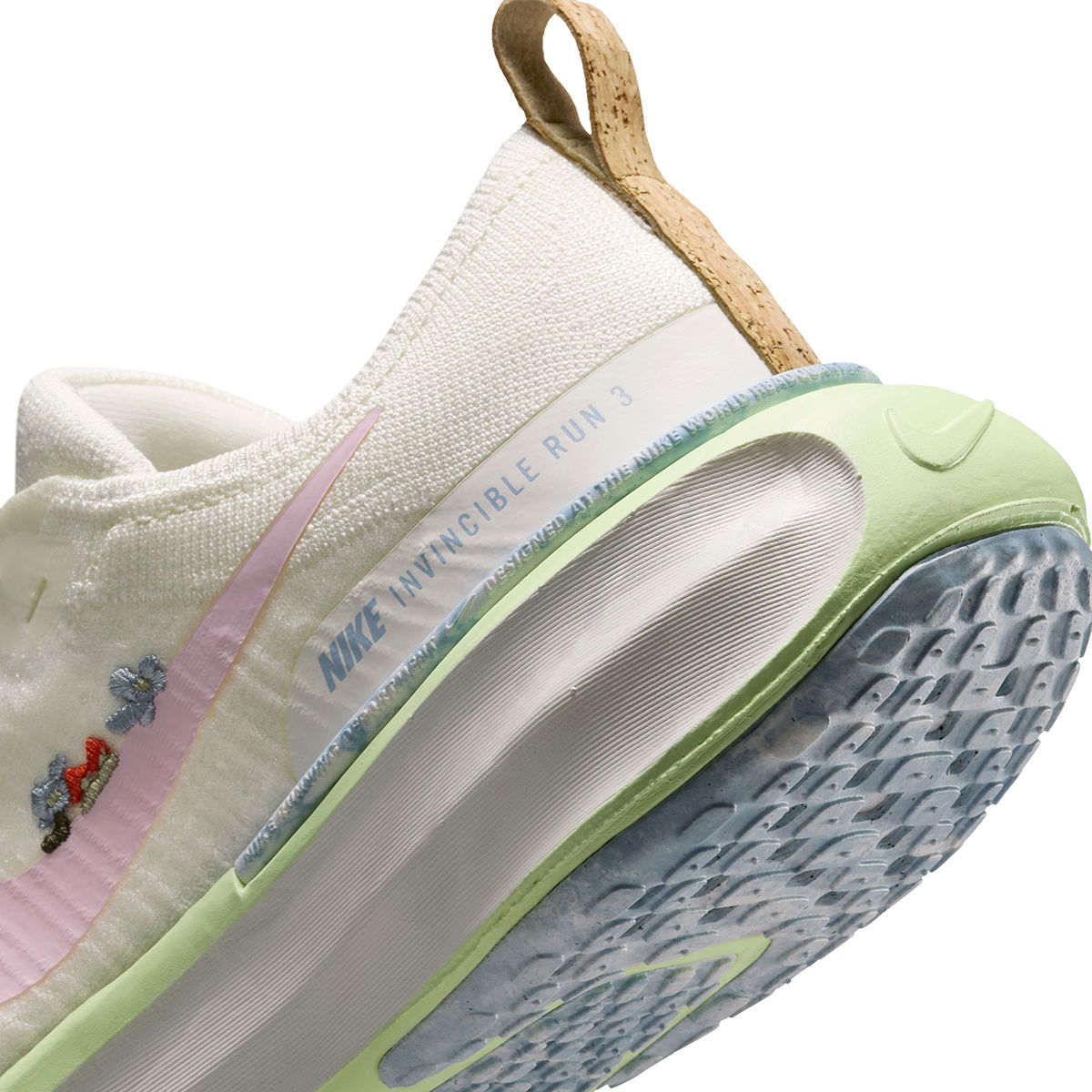Zoomx Invincible Run Fk 3 Kadın Beyaz Koşu Ayakkabısı IB8883-161