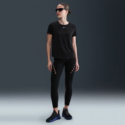 One Dri-Fit Kadın Siyah Günlük Stil T-Shirt IB9408-010