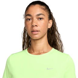Tempo Dri-Fit Kadın Sarı Koşu T-Shirt HQ0648-701
