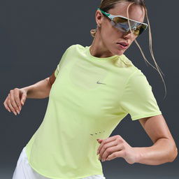 Swift Dri-Fit Kadın Sarı Koşu T-Shirt HM9698-701