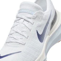 Zoomx Invincible Run Fk 3 Kadın Beyaz Koşu Ayakkabısı DR2660-107