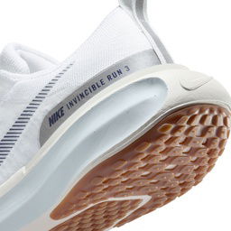 Zoomx Invincible Run Fk 3 Kadın Beyaz Koşu Ayakkabısı DR2660-107