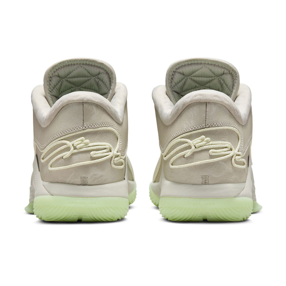 Lebron XXII NBA Erkek Gri Basketbol Ayakkabısı FZ1094-002