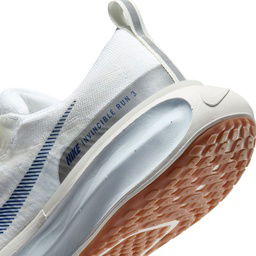 Zoomx Invincible Run Fk 3 Erkek Beyaz Koşu Ayakkabısı DR2615-107